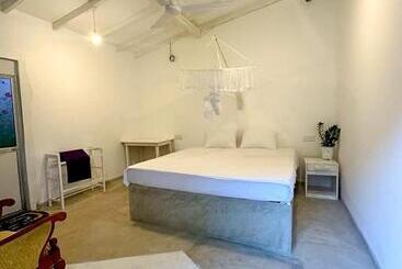 بنسيون Mama S Guests House