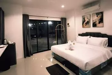 ペンション Skybird Lake View Resort&camping Khaoyai