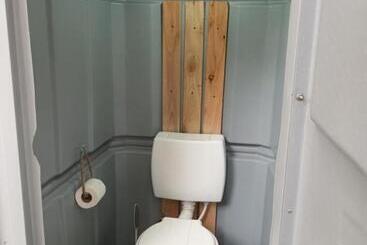 هتل کپسول Shanti Home Mar Azul