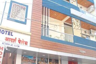 Hotel Adarsh Palace