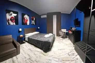 ベッドアンドブレックファースト Blu Room