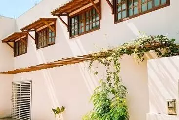 تختخواب و صبحانه Boas Ondas Pousada