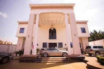 هتل Ed&dre Luxuria