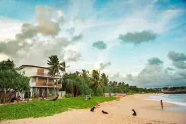 Majatalo Hanka Villa  Ambalangoda