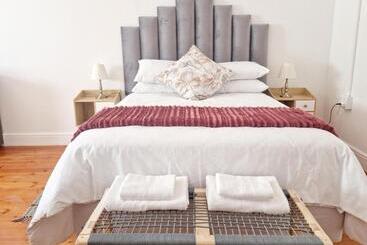 بنسيون Schooner House