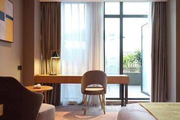 Baian Art Hotel Luzhou