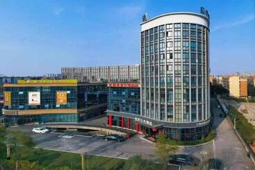 Baian Art Hotel Luzhou