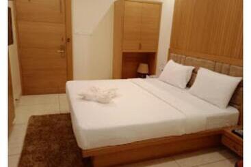 酒店 Giri Palace Madhya Pradesh