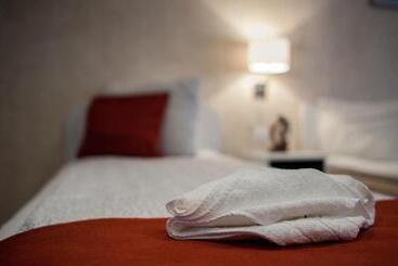 تختخواب و صبحانه Boutique House