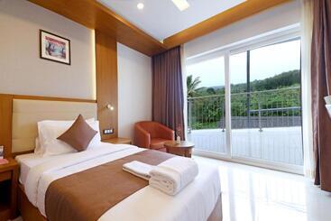 Hotel Jomeriya International