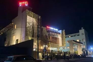 Hôtel Saluja Primeland