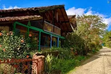 Pension Casa, Sol Y Montaña