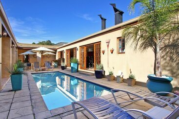 هتل Apple Tree Guest House