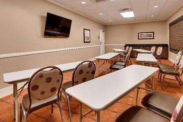 Best Western Plus Chandler Hotel & Suites