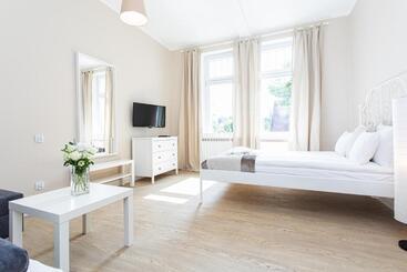 בית מלון כפרי Riviera Rooms