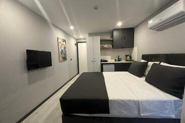 هتل آپارتمان Aya Langa Guesthouse