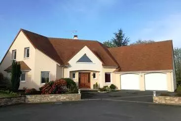 Aamiaismajoitus (B&B) Les Hautes Marnes Circuit Le Mans