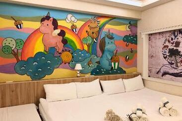 پانسیون Kaohsiung Time S