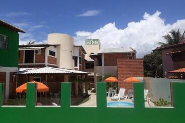 Retkeilymaja Pousada Ilha Mar