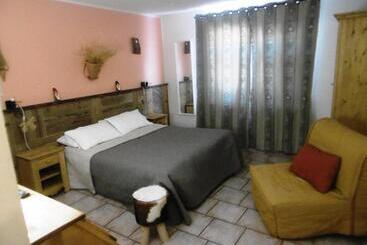 Otel Albergo Croce Bianca