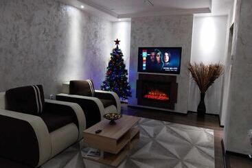 پانسیون Dominic House