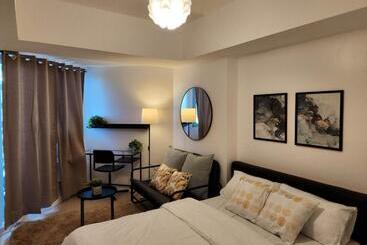 Bed and Breakfast Black And Sexy Studio In Azure