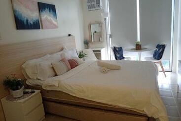 Nocleg ze śniadaniem Cozy Hotel Suite In Kasara Pasig