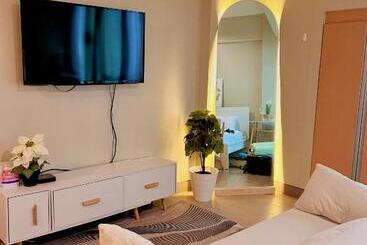 Aparthotel Condotel Across Naia T3 At Two Palm Tree Villa