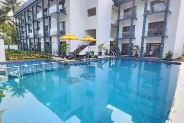 Hotel Grand Opulence Morjim Bliss Beach Resort