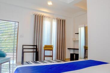 فندق Ceylanro Transit Villa