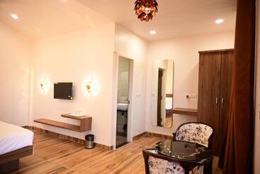 The Golden Woods Resort