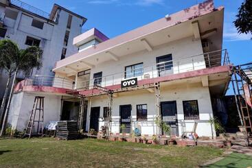 Hotel Oyo Guldasta Marriage Hall