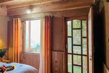 ホテル Himalayan Classic, Manali