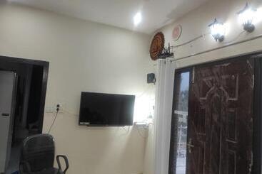 پانسیون Nirvana Home Stay