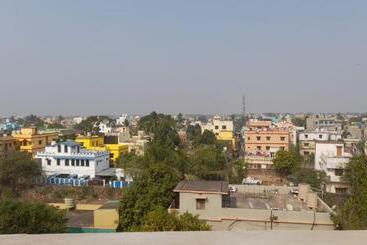 Pensió Shreeyans Stay    6 Km From Bhubaneswar Railway Station And 1 Km From Rasulgarh