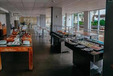 هتل آپارتمان Evian Thermas Residence Caldas Novas