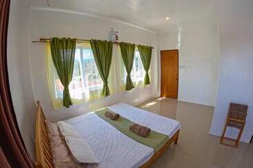 Divers Lodge Plumeria