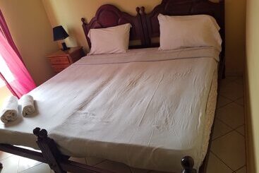 פנסיון Chez Albino