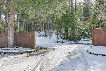 Mökkimajoitus Secluded Cabin Near Calaveras Big Trees State Park