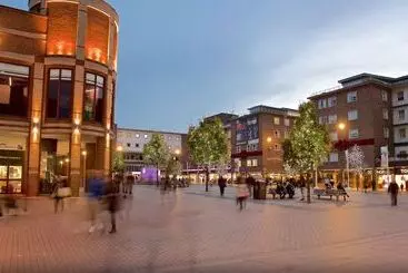 レジデンス Spacious,luxury, Near City Center, Free Parking