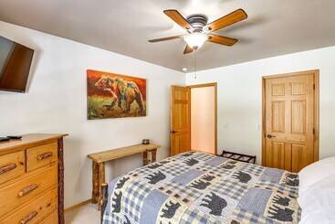 بيت ريفى Stunning Pinetop Lakeside Cabin: Ski, Golf, Hike!