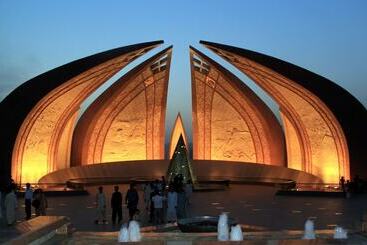 هتل Comfort Residency