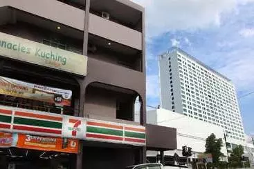 Hotel Place2stay   Opposite Hilton