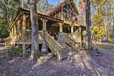 Mökkimajoitus 5 Acre North Georgia Mountain Retreat W/ Creek!