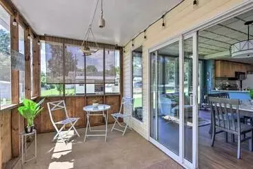 Mökkimajoitus Charming Georgia Abode W/ Hot Tub & Grill!