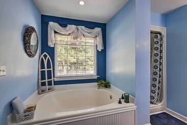 بيت ريفى Idyllic Hawkinsville Retreat: Large Fire Pit!