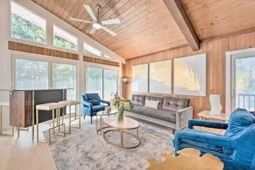 Mökkimajoitus Peaceful Smyrna Home W/ Wood Burning Fire Pit