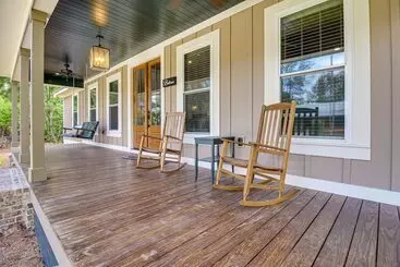Spacious Midway Cottage W/ Porches, Near Hunting!