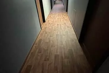 Retkeilymaja J E Hotel & Suites