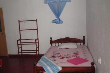 بنسيون Ariyawansa Guest House